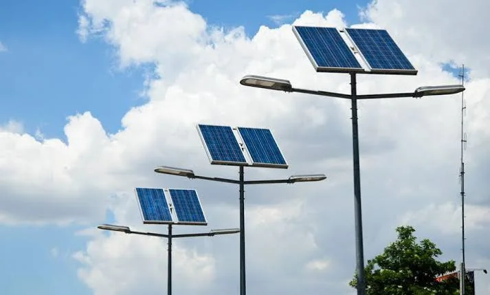 Solar-powered street light representing sustainable energy initiatives – German Hightech Charitable Trust